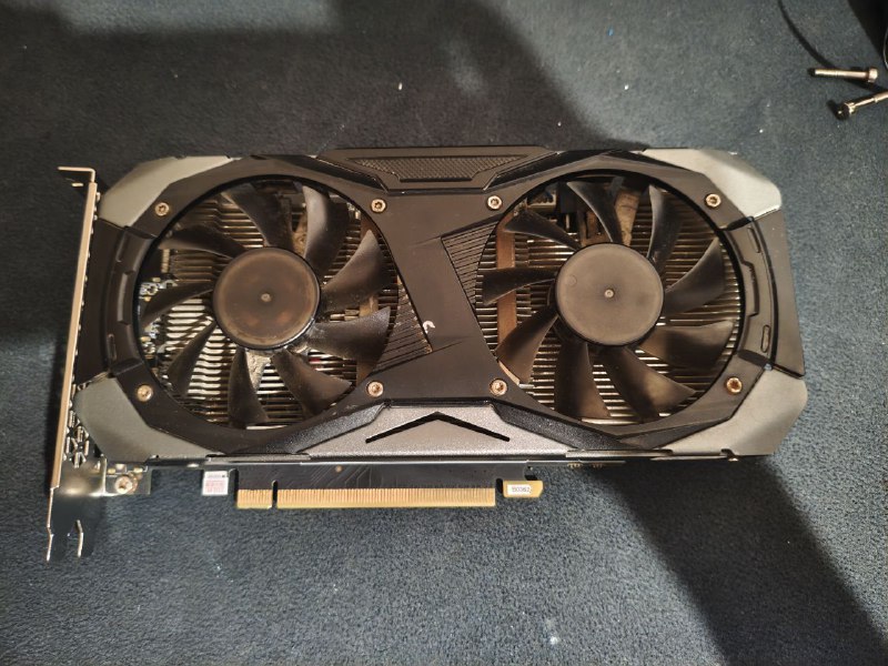 Gigabyte RTX 2060 6 gb, CMP 30 HX 6 gb GTX 1660 2