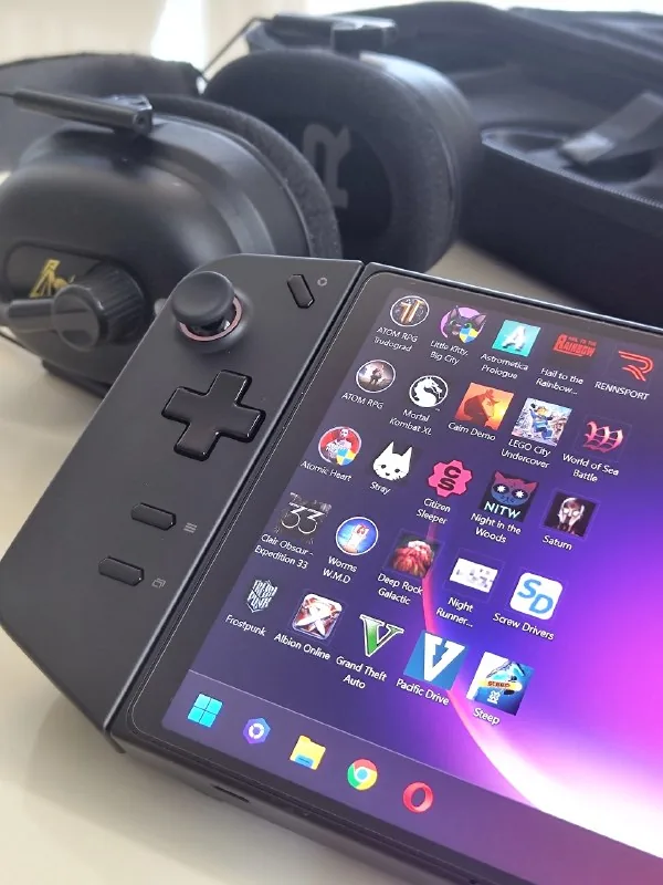 Lenovo Legion Go Z1 Extreme 1