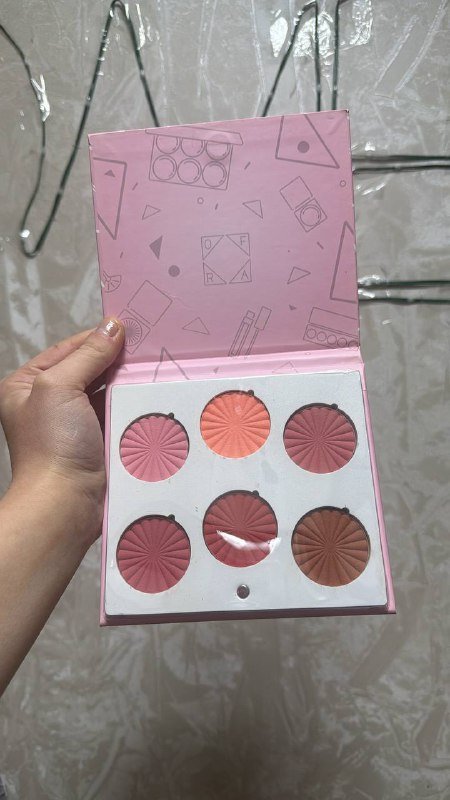 Палетка румян Ofra новая