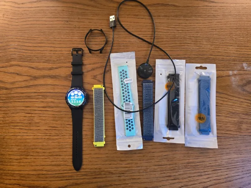 Samsung Galaxy Watch4 classic 46mm LTE, ремешки, зарядка