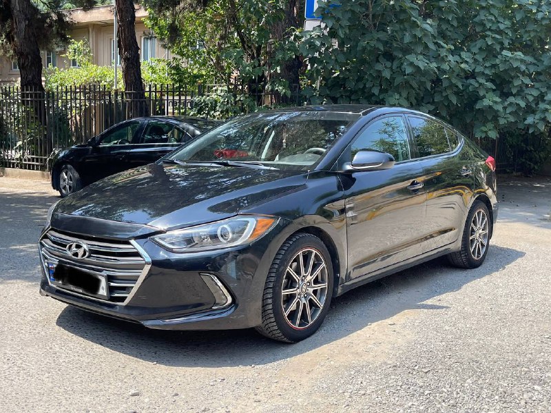 Hyundai Elantra 2018 3
