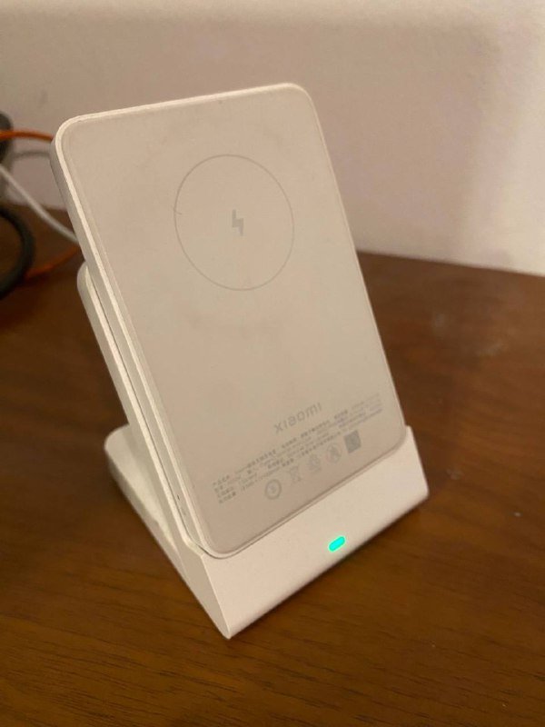 Xiaomi power bank Mag Safe 5000mAh 2в1 с док станцией 3