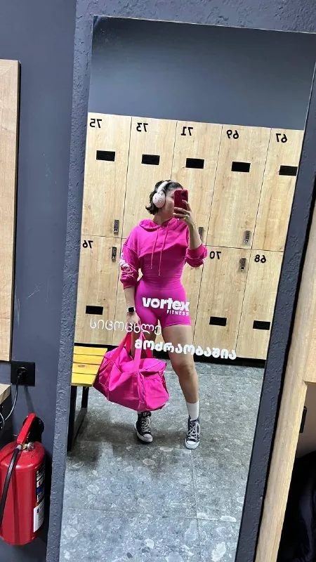 Pink gym bag 1