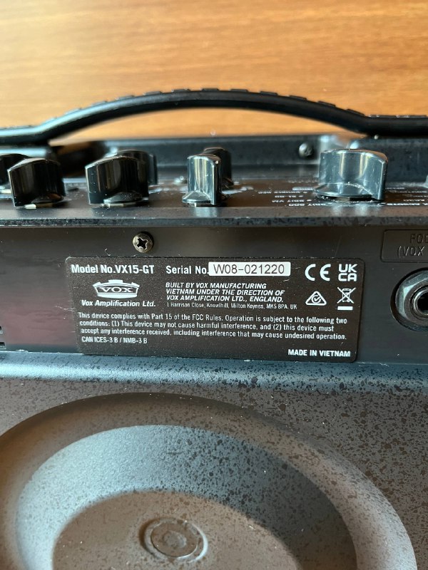 усилитель для электро гитары Vox VX15-GT 15 ват 3