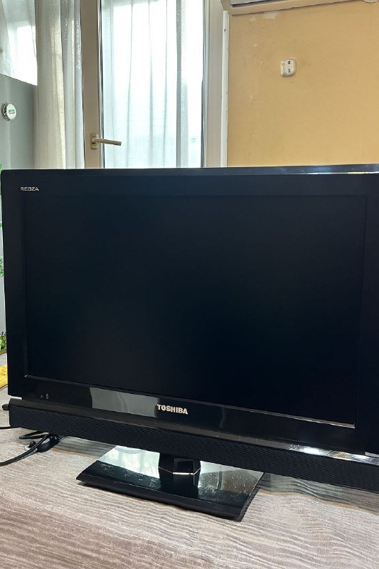 Телевизор Toshiba с пультом