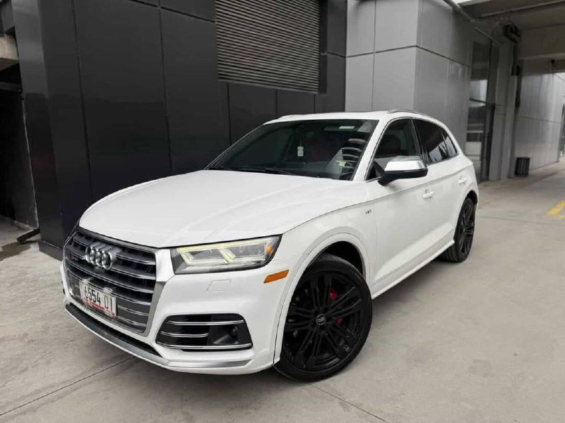 Audi SQ5 Prestige 3