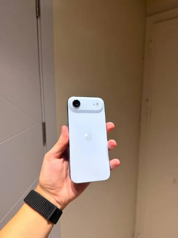 iPhone Air 256 ГБ 1