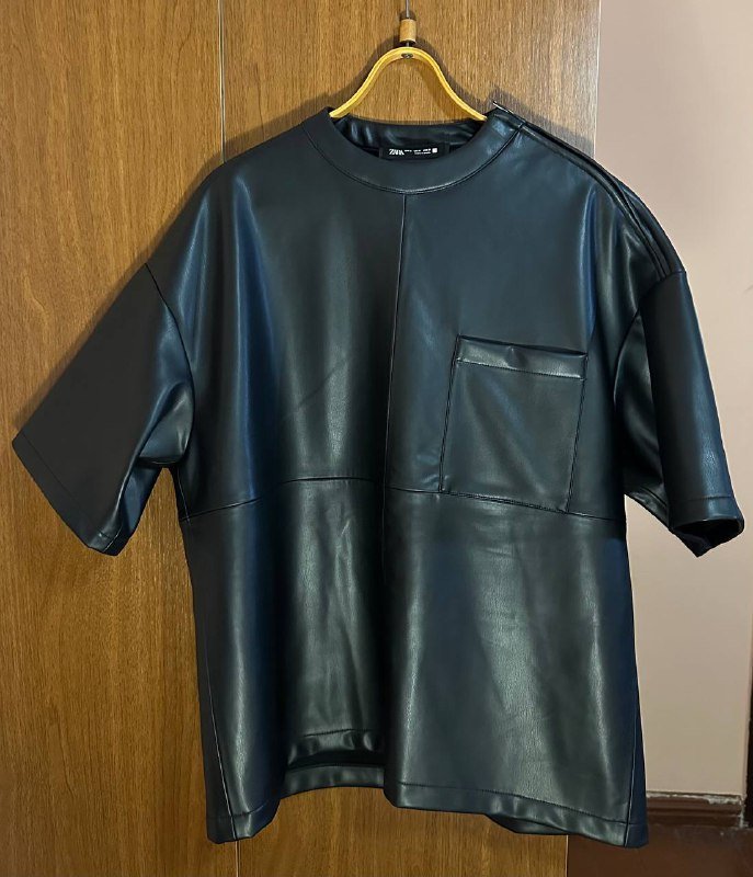 Молочный тренч Benetton, песочный тренч Benetton, пальто кожзам JJXX, куртка кожзам ZARA, футболка кожзам ZARA 5