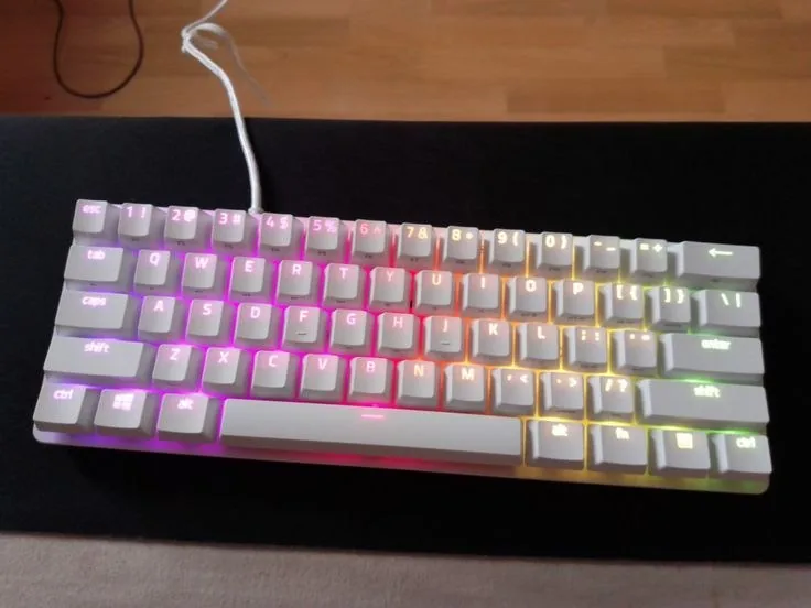 Razer Huntsman Mini 1
