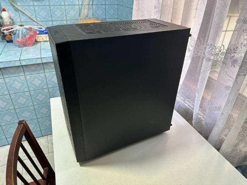 Корпус DEEPCOOL, монитор Samsung LS22A100 6