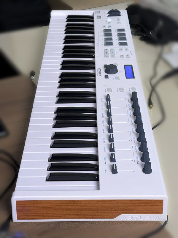 MIDI-клавиатура Arturia Keylab 61 Essential mk2, сумка-чехол