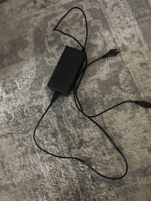 Гироскутер красно-черного цвета с ручкой, подсветка колес 5