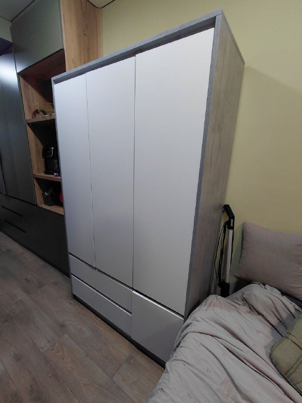 Шкаф YUSK Billund 119×193 белый с серым 3х створчатый 3