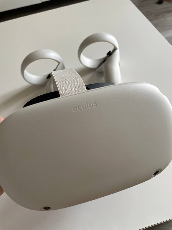 VR Meta Quest 2 с контроллерами 2