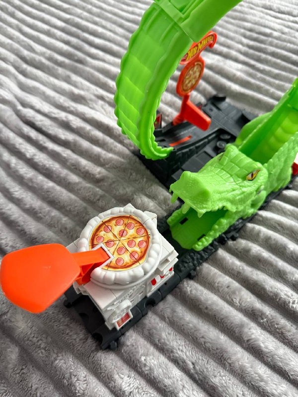 Игровой трек Hot Wheels аллигатор 3