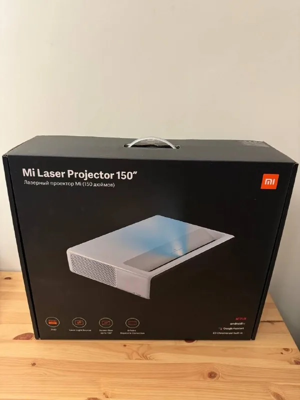 Ультракороткофокусный проектор Mi Laser 150 1