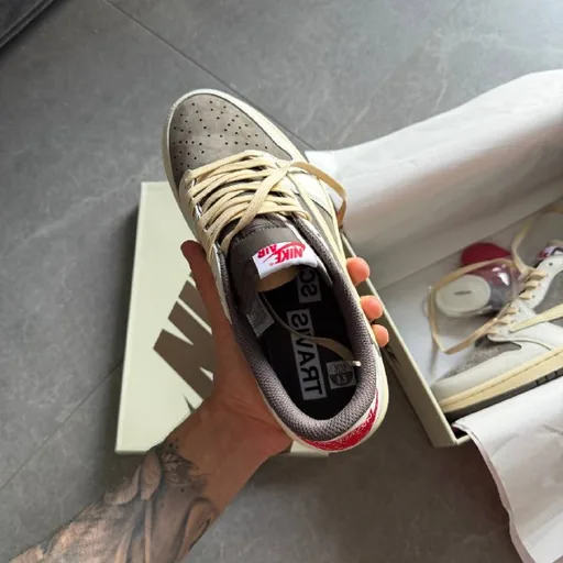 Nike Jordan Travis Scott Mocha, размер 43