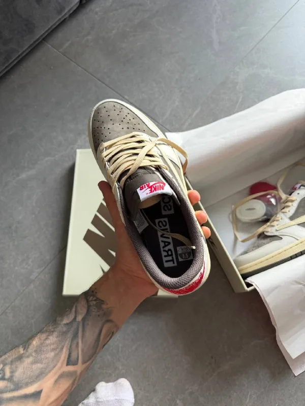 Nike Jordan Travis Scott Mocha, размер 43 1