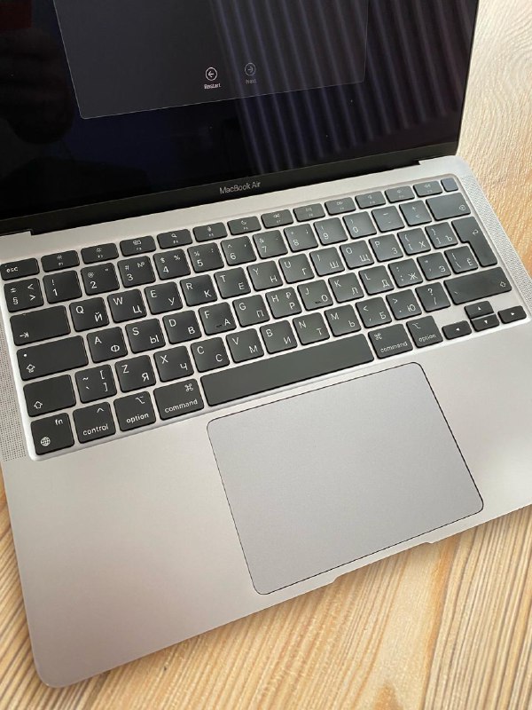 MacBook Air M1, 8GB RAM, Space Grey 3