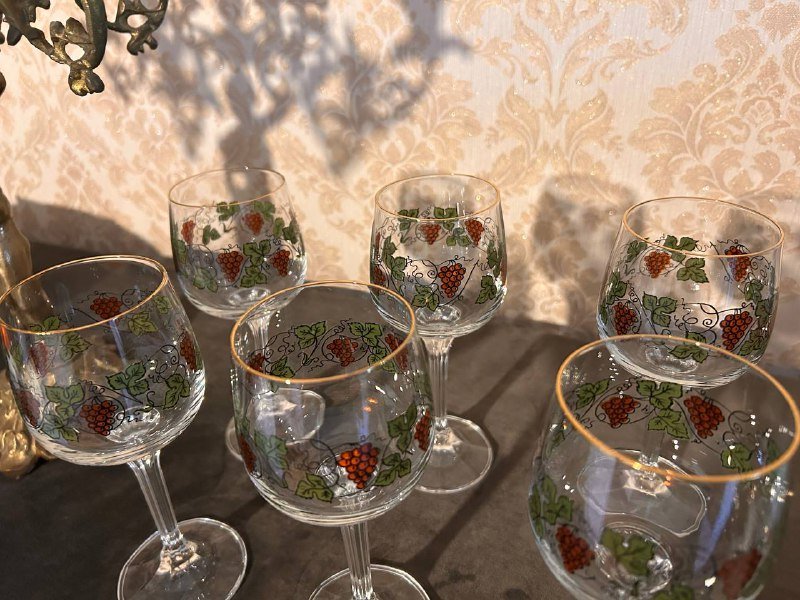 Набор бокалов для вина с рисунком винограда 3