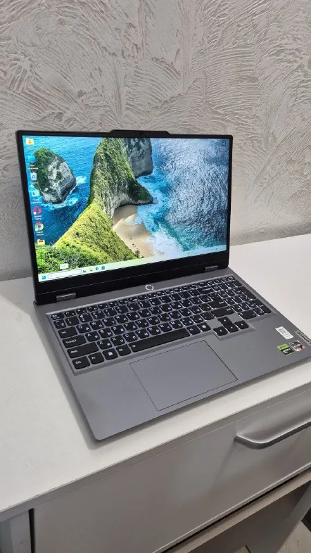 Игровой ноутбук Lenovo LOQ 15ARP9 1