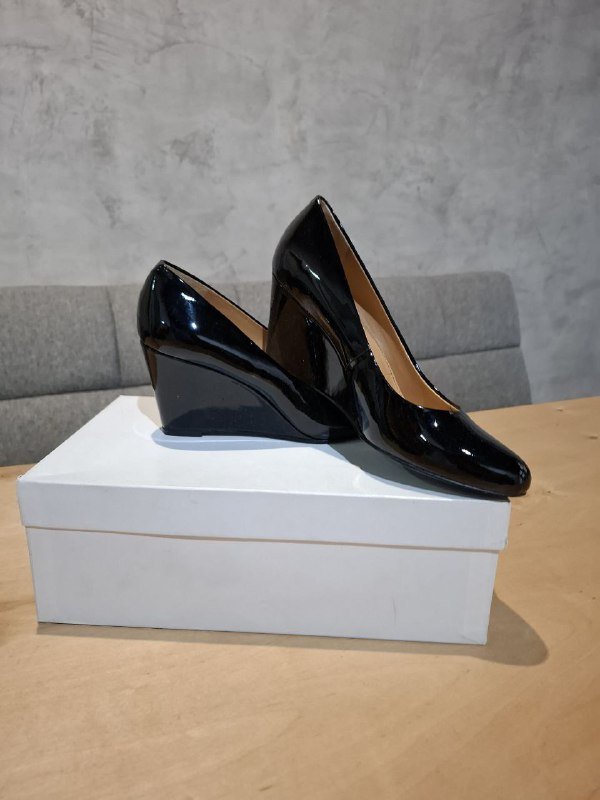 Туфли лаковые р.38 женские, танкетка, натуральная кожа 2