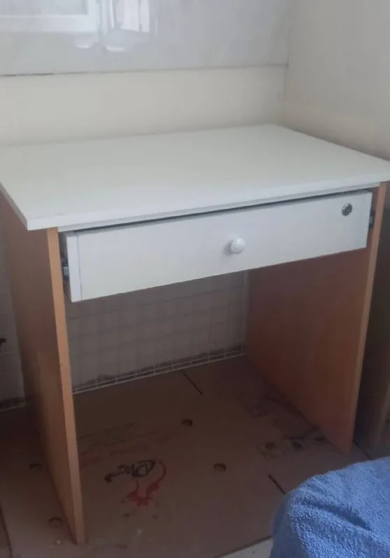 Стол
