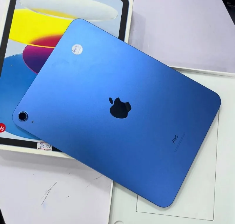 iPad Air M1 64GB, iPad 10th Gen 64GB 1
