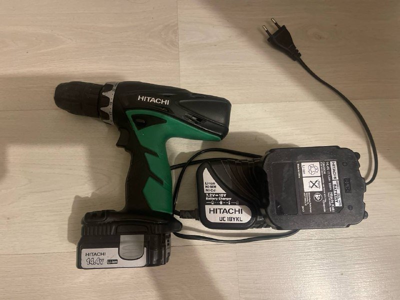 Шуруповерт, зарядка, два аккумулятора