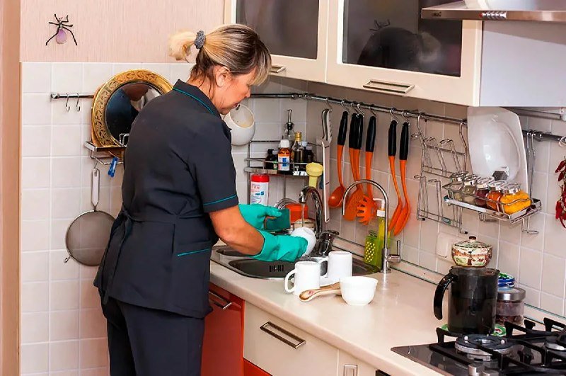 Помощь по дому уборка и приготовление еды