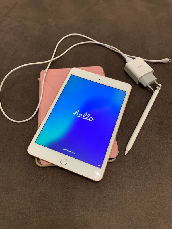 iPad Mini 5, 64gb wifi, Rose gold, чехол, стилус, зарядка