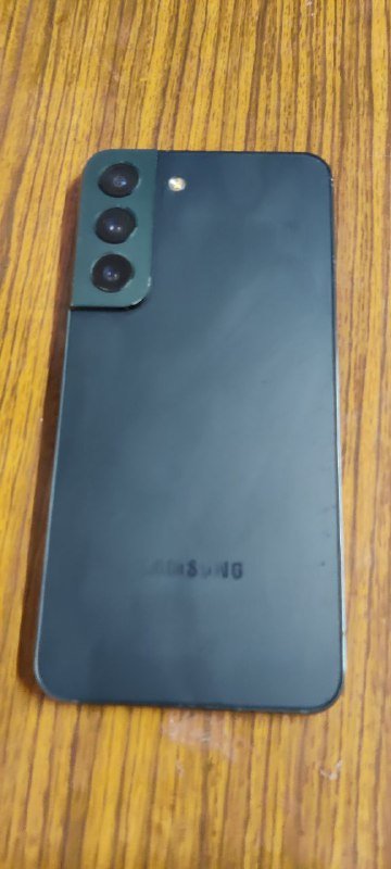 Samsung S22 8/128 GB с чехлом и зарядкой 4