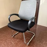 Столы, стулья на колесиках, обычные стулья 5