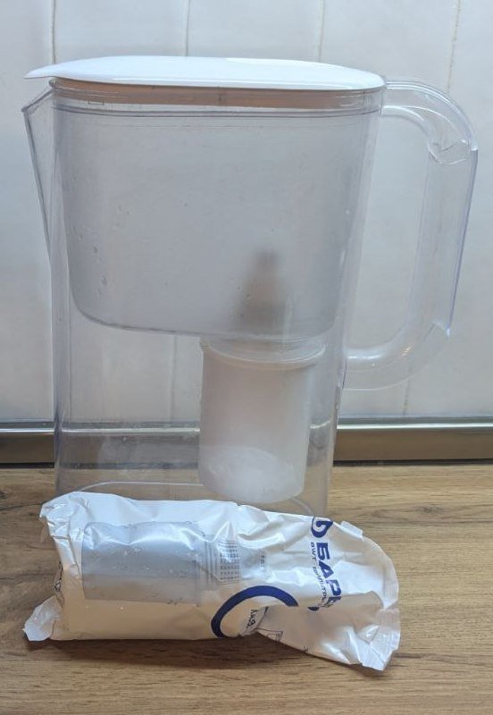 Кухонные принадлежности: миски, формы, нож, венчик, половник, маслёнка 2