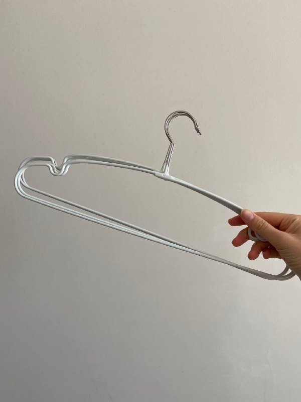 Вешалки для одежды белые и бирюзовые, прорезиненные 2