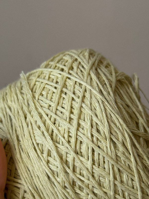 зеркало, лампа, остатки пряжи, бобинный лён 7