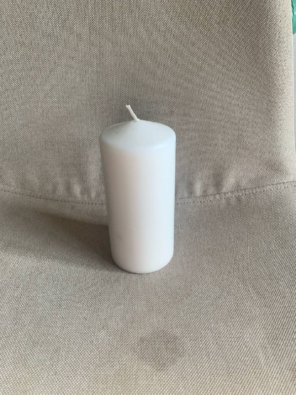 Рабочий стол, емкость под крупы, подставка под специи, стакан для столовых приборов, горшки, растение монстера, растение Диффенбахия, свечка, помпа для воды, робот-пылесос Tefal 8