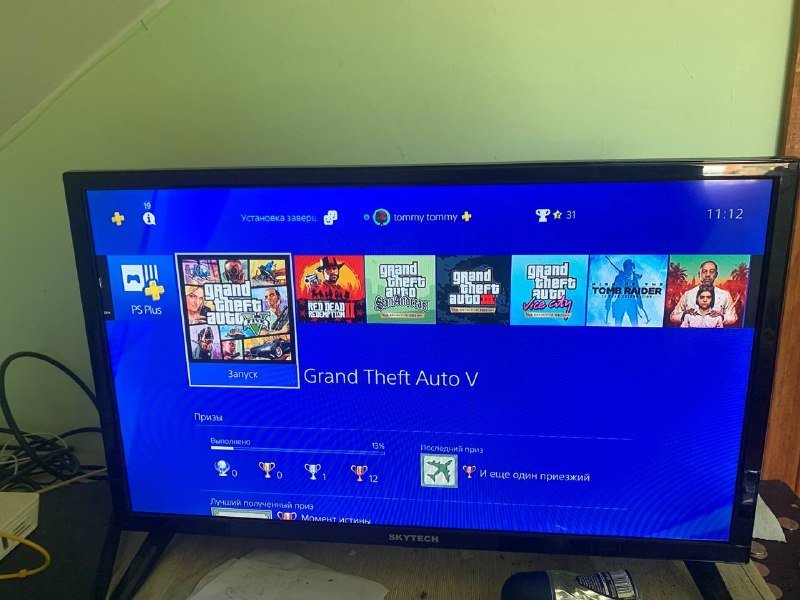 PS4 Slim 1TB с джойстиком