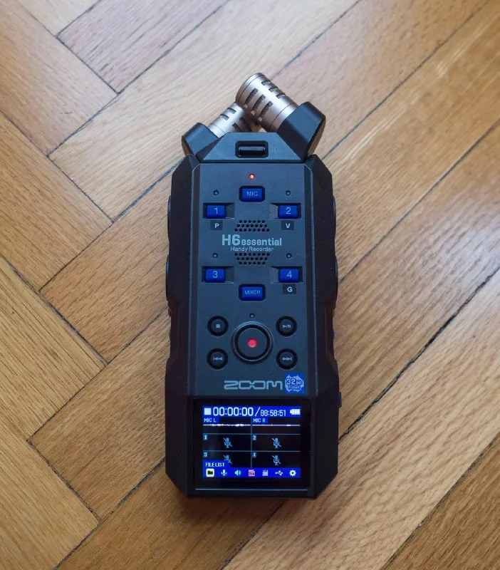 Zoom H6essential, Zoom EXH-6e 1
