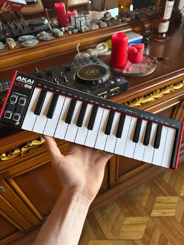 Pioneer DDJ-400, Akai MPC Studio, Akai LPK 25, Pioneer DG DM-40BT 3