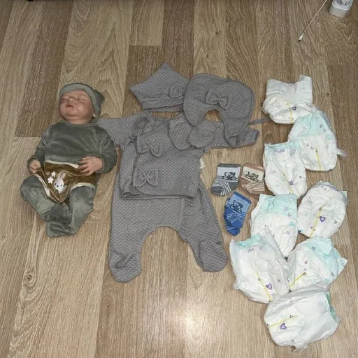 Детский комплект одежды, носочки, памперсы