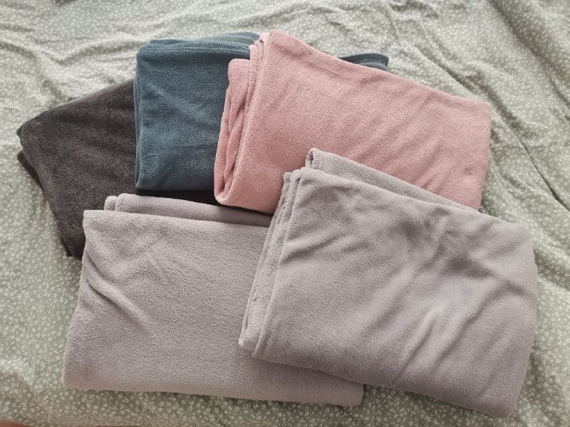 Пледы разные цвета