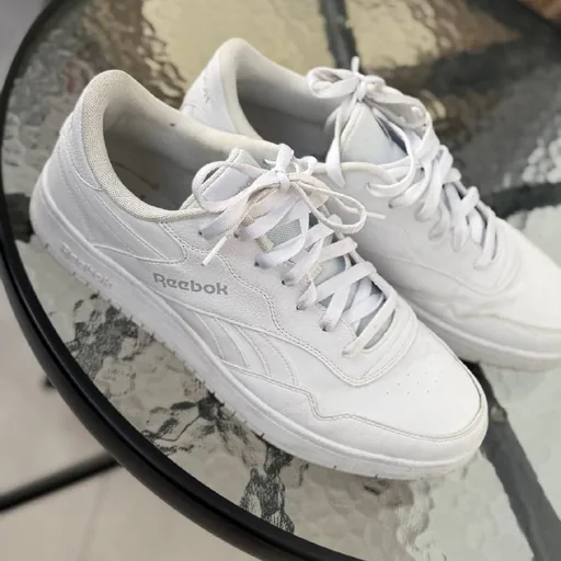 White Reebok sneakers, size 45