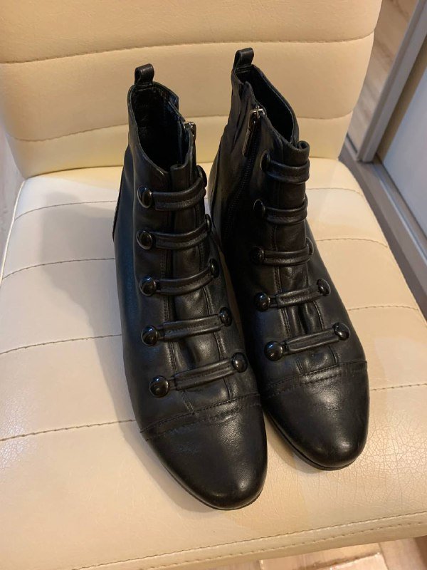 Женские кожаные ботинки размер 39 2