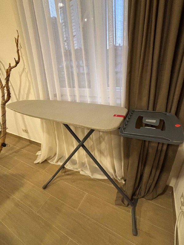 Гладильная доска Rayen большая удобная с вешалкой