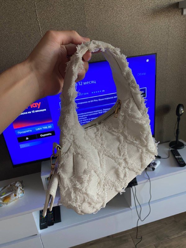 PlayStation 4 Pro с двумя джойстиками и игрой Detroit, сумка, органайзеры для косметики 2