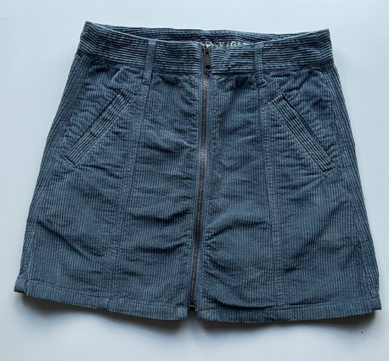 Мини-юбка American Eagle вельветовая на молнии, размер S