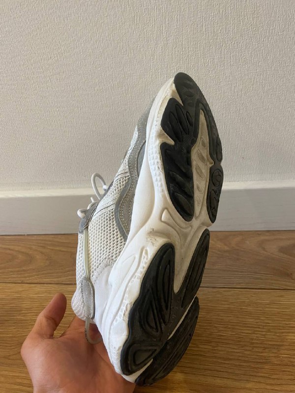 Кроссовки Adidas Ozweego 42 3