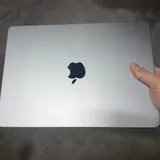 MacBook Air 13,6 дюйма M2 16 ГБ 256 ГБ 1