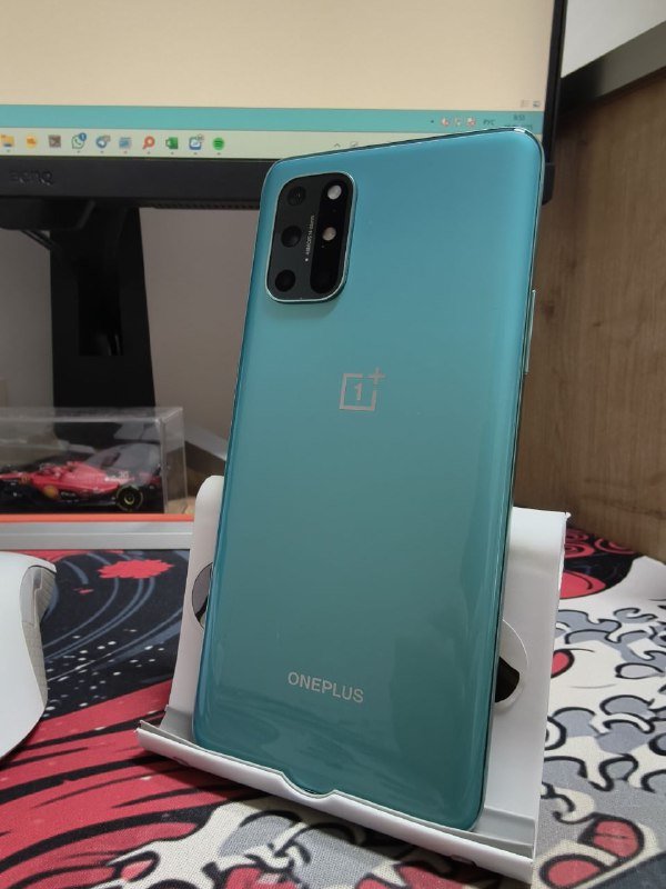 Смартфон OnePlus 8T 12/256 с зарядным устройством и чехлом 6
